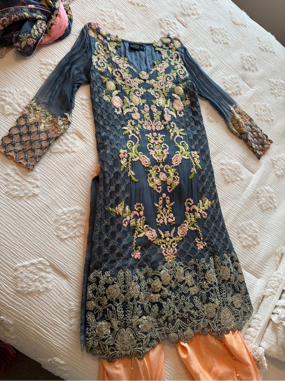 Salwar Kameez pretty floral